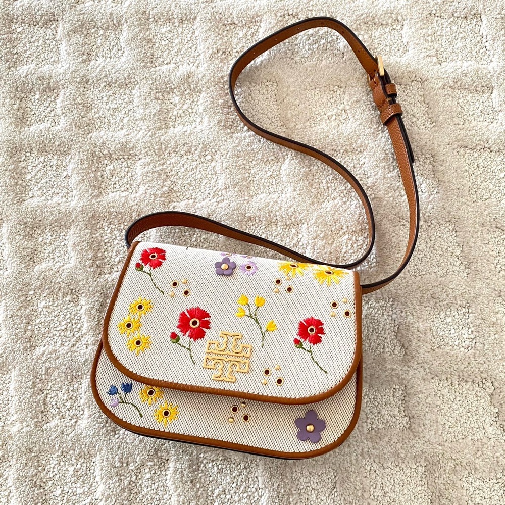 🌼Tory Burch NWOT Floral Canvas Crossbody bag